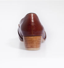 Load image into Gallery viewer, Leather Loafers